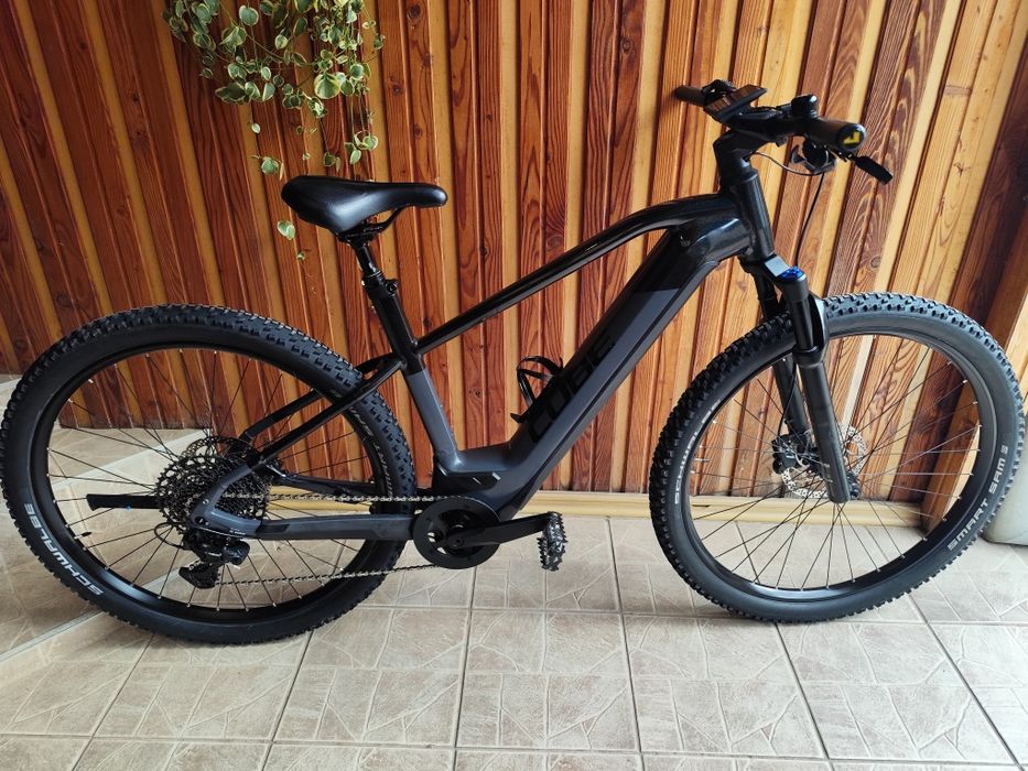 Bicicleta electrica Cube Reaction