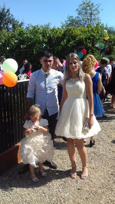 Rochie crem scurtă