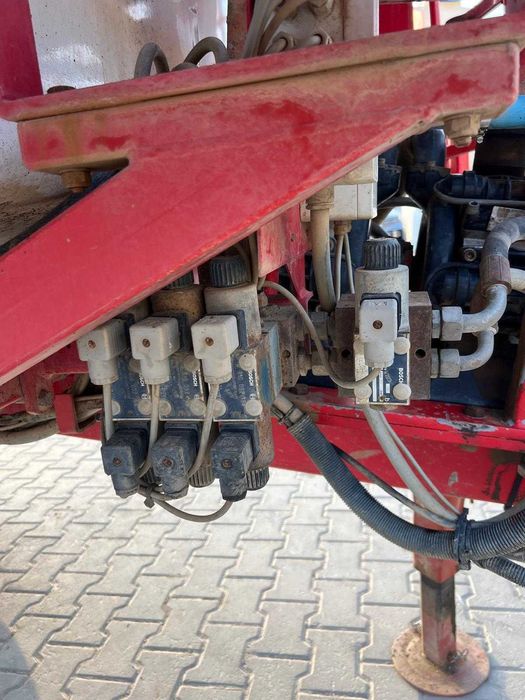 Прикачна пръскачка Agrifac Cebeco – 3000 л, 27 м, Хидравлична