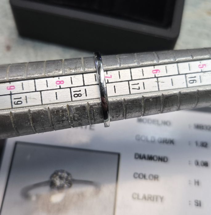 Годежен пръстен. Нов. Бяло злато 0.08ct/ 1.82гр 14к
