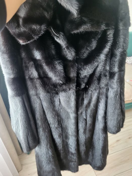 Продам норковую шубу