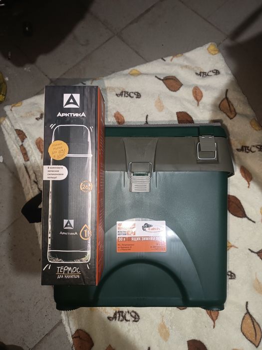 Зимний Ящик и термос