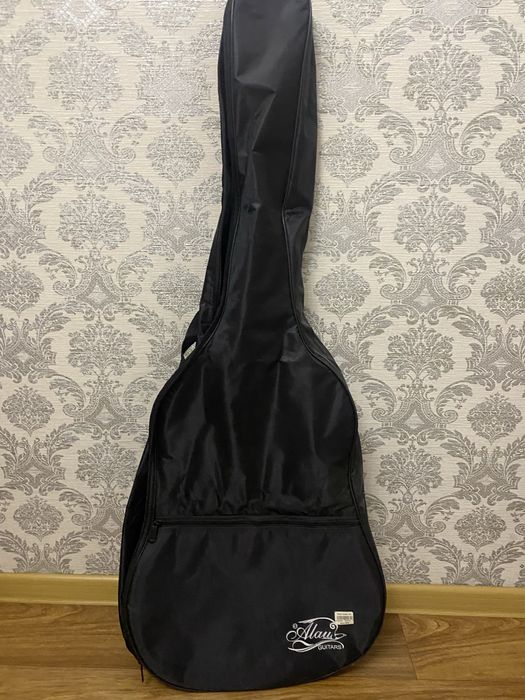 Продам гитару Adagio