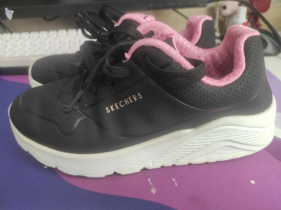 Adidași Skechers fete