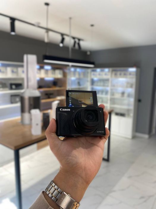 Canon SX740 Hs.