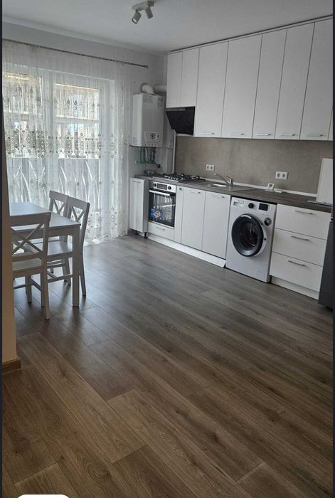 Inchiriez apartament bloc nou