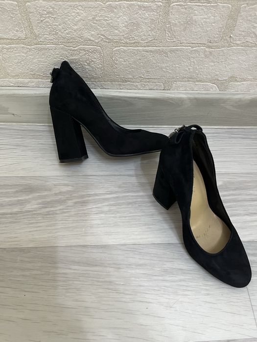 Замшевые туфли тёмно-синего цвета