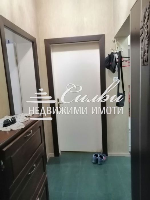 Продава се Тристаен апартамент в Шумен, Център - 93 кв.м за 1366 €/кв.м - Снимка #5