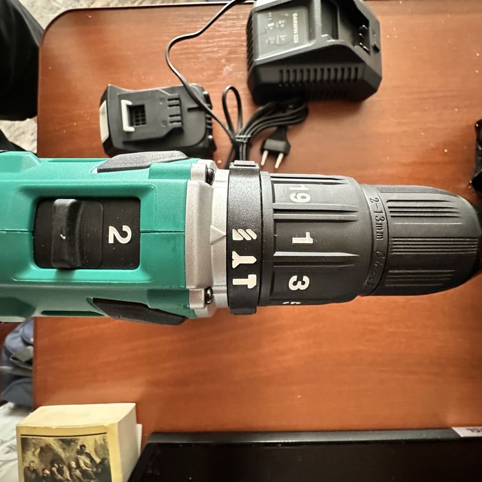 Продам ударный шуруповерт GARWIN