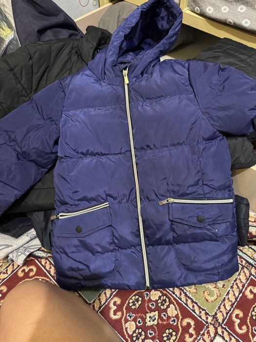 Продам куртку на девочку