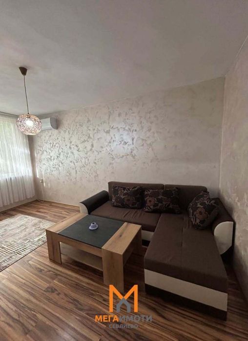 Дава се под наем Двустаен апартамент в Севлиево - 60 кв.м за 260 € - Снимка #1