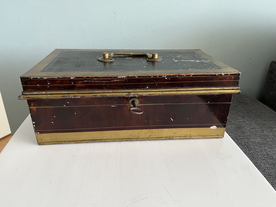 Метална каса за кеш / 19- ти век