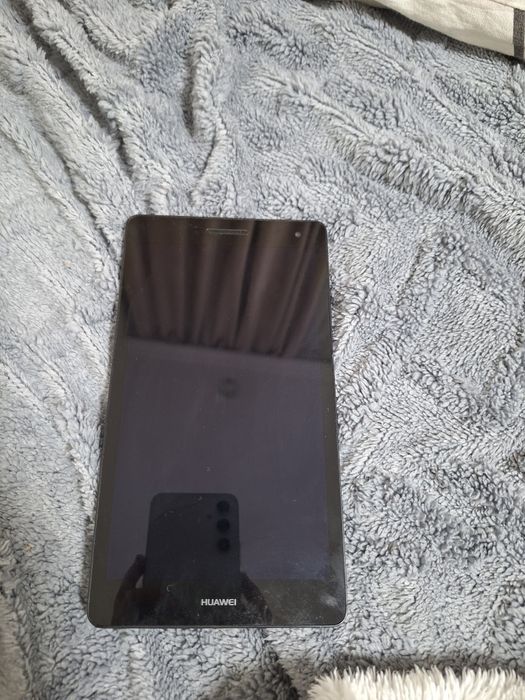 Планшет Huawel продаю