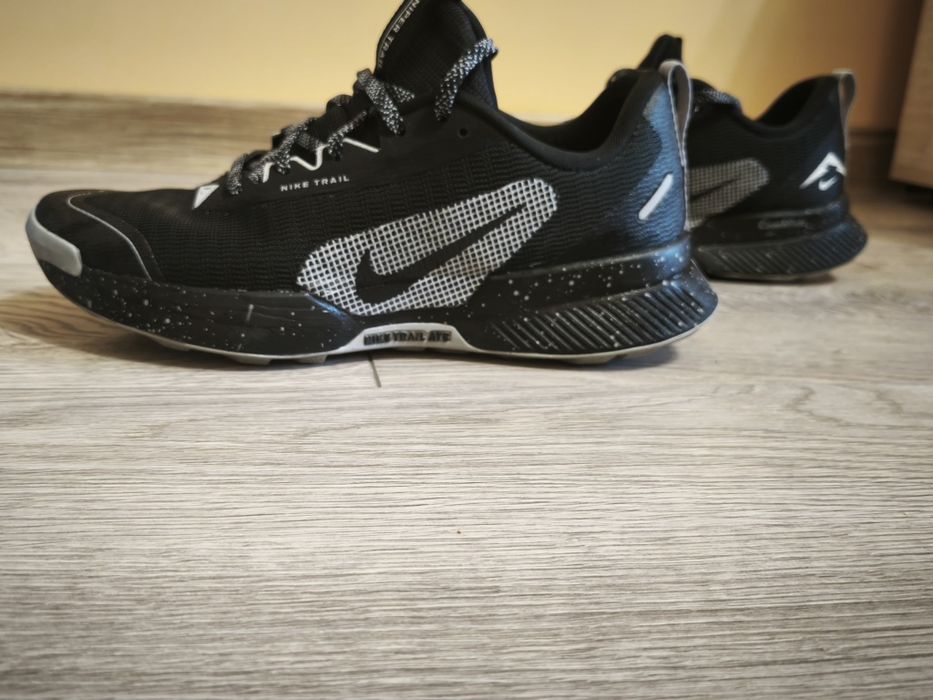 NIKE маратонки 41