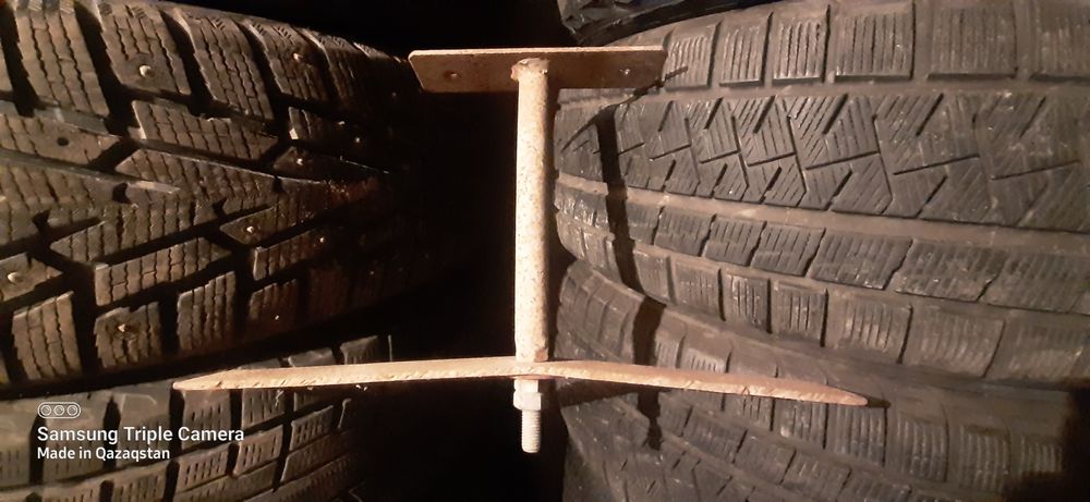 Крепление запаски Шаран