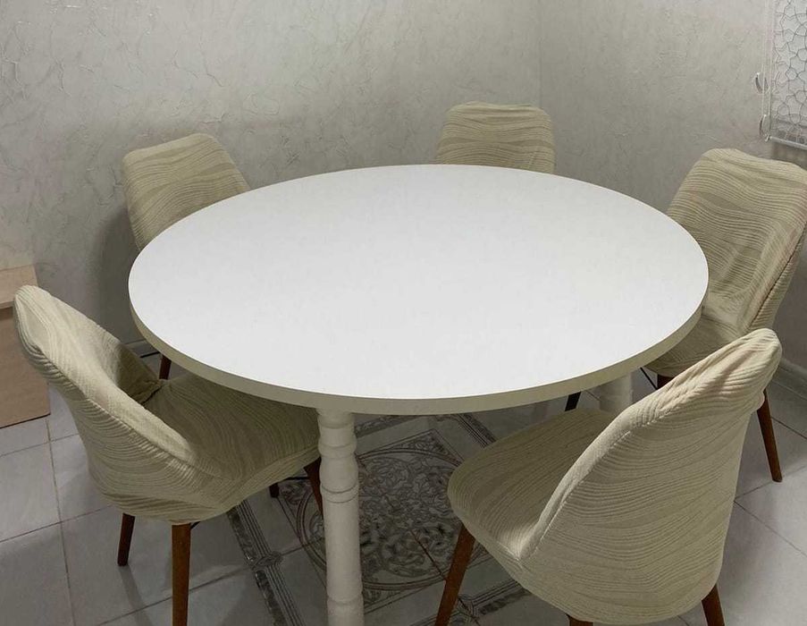 кухонный стол со стульями