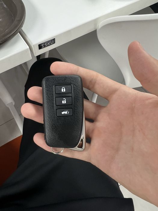 Продается ключ от lexus nx300