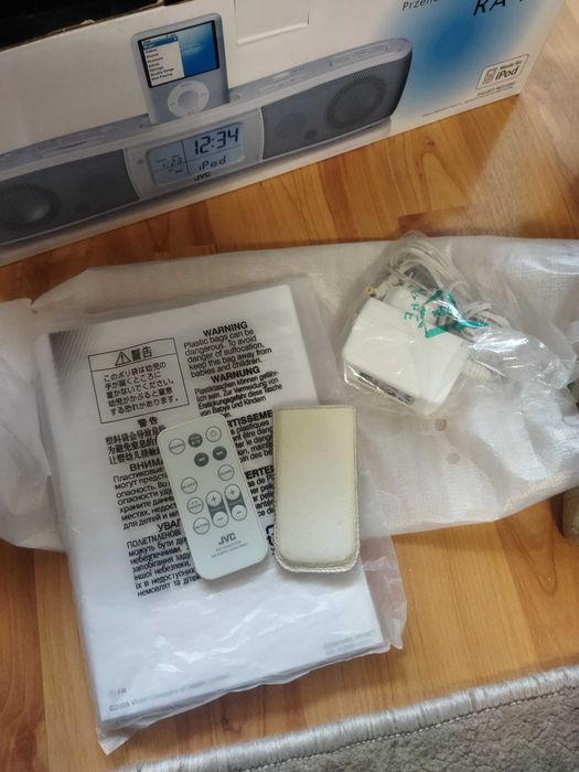 Акустическая система JVC (Япония),стерео, для iPhone и iPod,оригинал