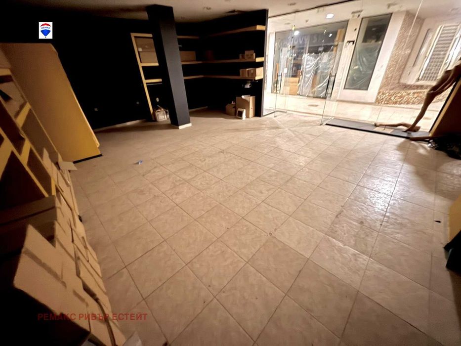 Продава се Магазин в Русе, Център - 62 кв.м за 1160 €/кв.м - Снимка #2