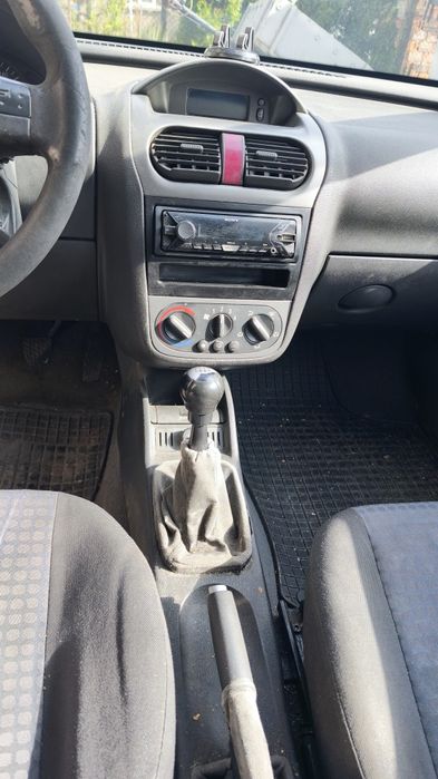 Opel Corsa C на части