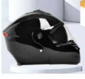 Скутер ва мотоцикллар каска шлем.  Хитой махсулоти. Оркасида чирок бор