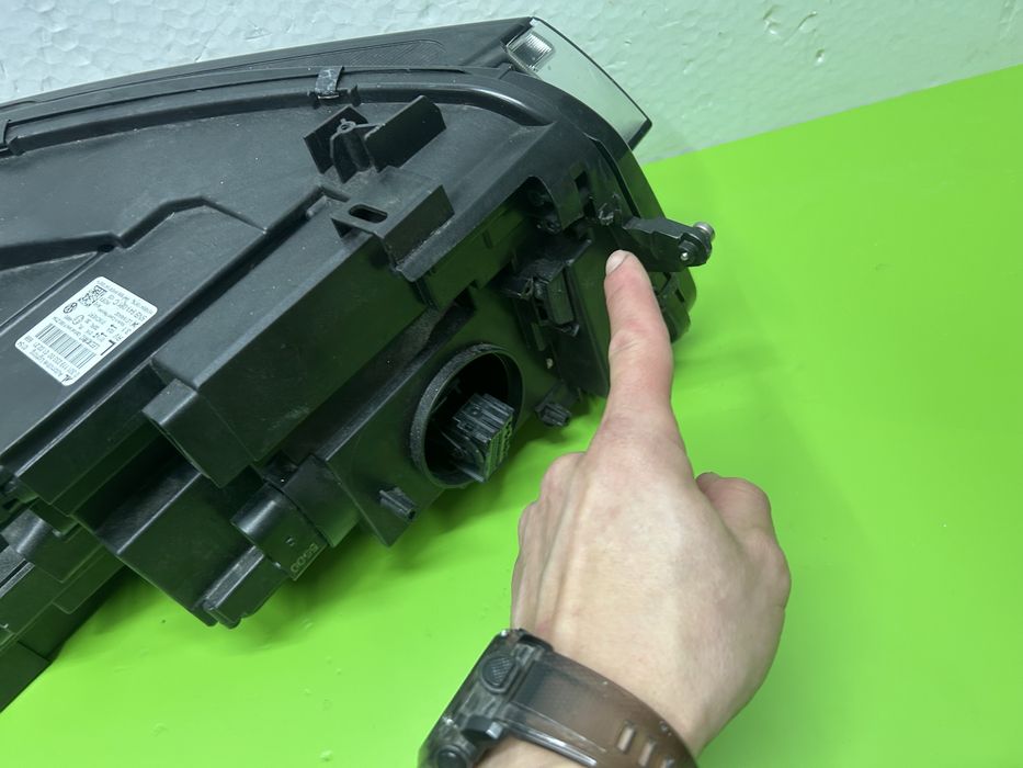 Far VW Tiguan 2 facelift iQ led adaptiv 5NB 2020-2023 stanga