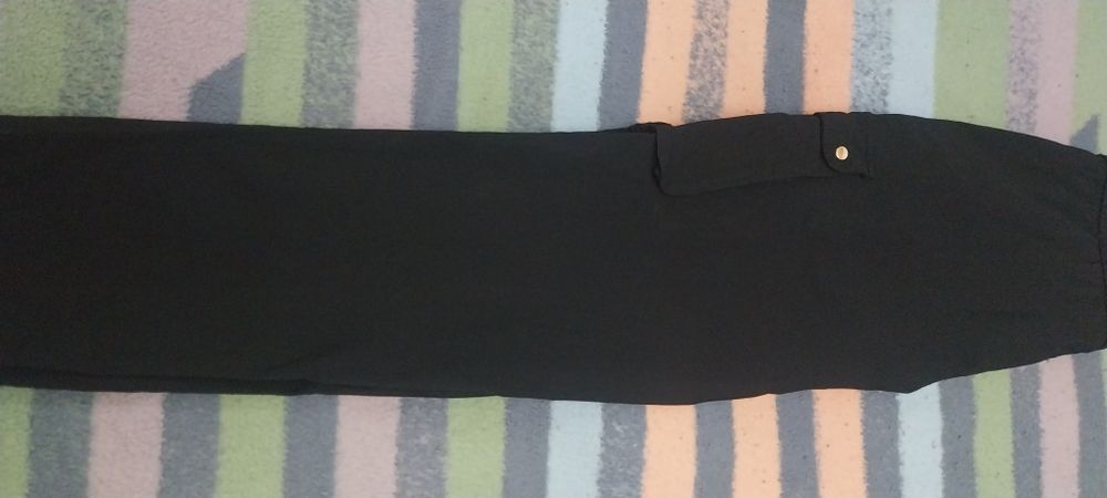 Pantaloni noi F&F  eur 42/14