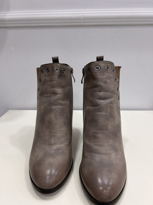 Продам женскую обувь