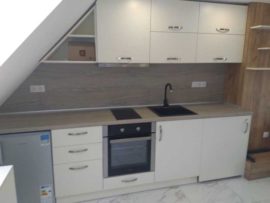 Дава се под наем Едностаен апартамент в Бургас, Лазур - 38 кв.м за 112.2 € - Снимка #1