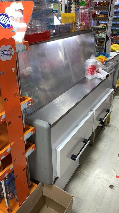 Продается витринный холодильник 130.000