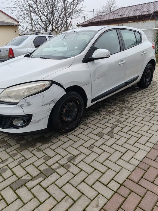 Renault Megane 2013 Avariat Foarte Usor 120000 km.