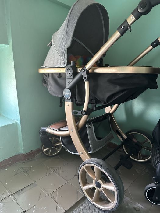 Коляска продам срочно