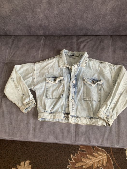 Продам джинсовку для девочки