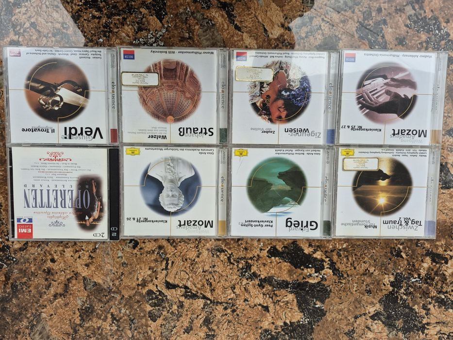 Vand Lot 40 CD cu muzică clasică mixta 

- Tot lotul de 24 CD cu muzic