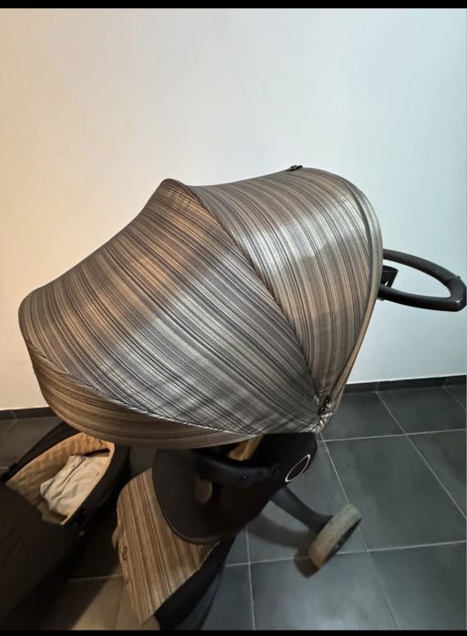 Бебешка количка Stokke