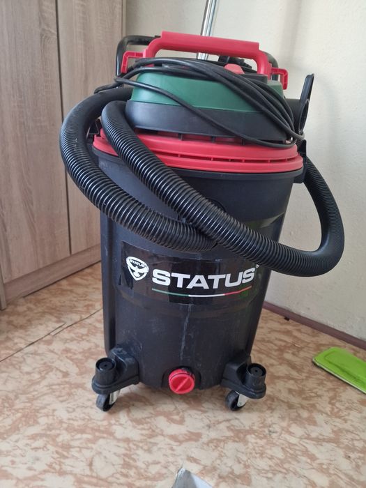 Продавам прахосмукачка за сухо и мокро почистване