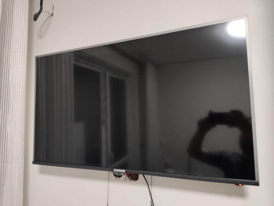 Продам смарт тв самсунг