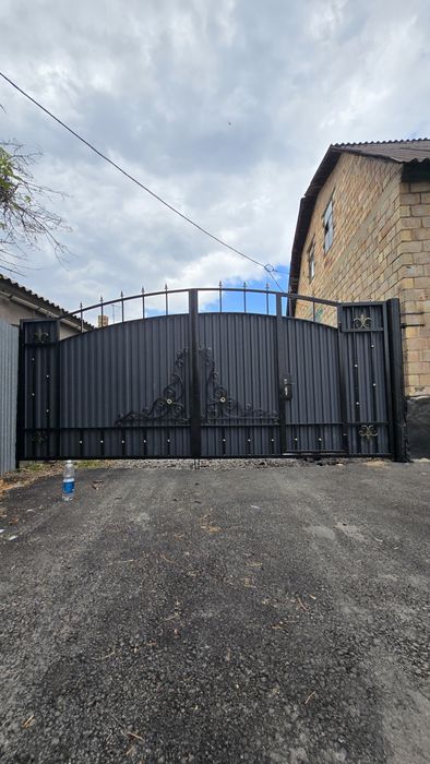 Ворота и заборы установкой