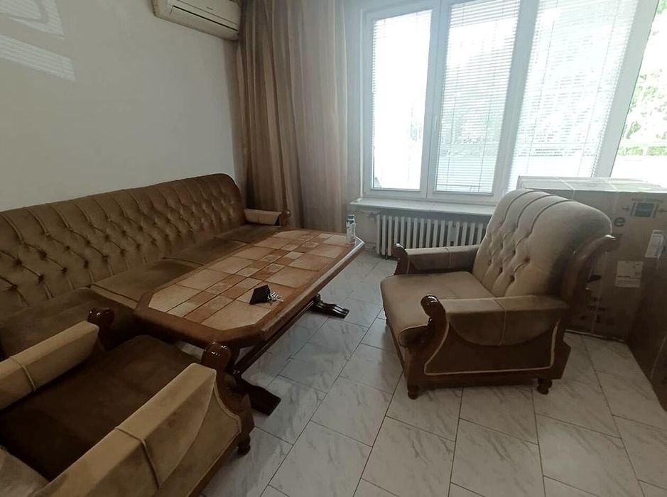 Дава се под наем Двустаен апартамент в Пловдив, Кършияка - 55 кв.м за 275 € - Снимка #1