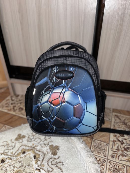 Продам рюкзаки для мальчика