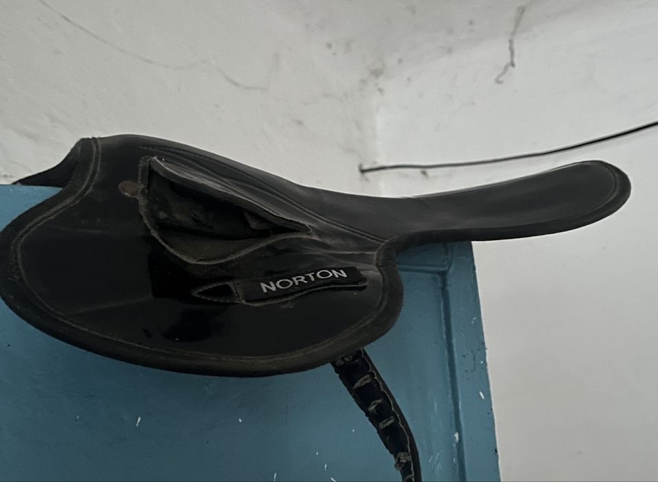 Скаковое седло бабочка