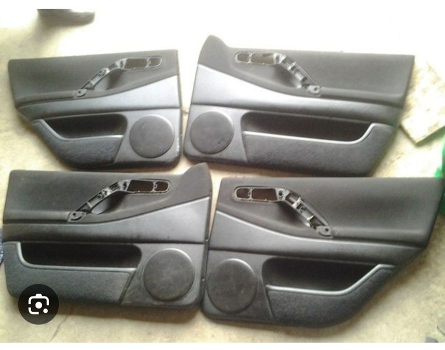 Обшивки дверей Пасат б3-б4