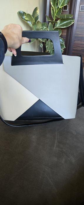 Дамска чанта Vera  130лв.