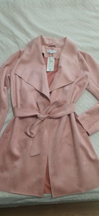 Елегантно манто в цвят пепел от рози