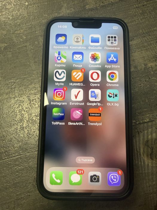 Продавам iPhone 13