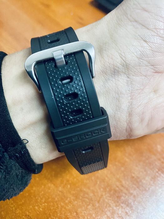 Часы G-shock gst-b100 оригинал, новые.