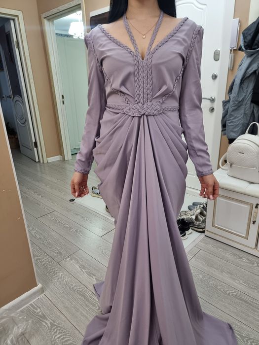 Продаю платье , одевала всего 1 раз