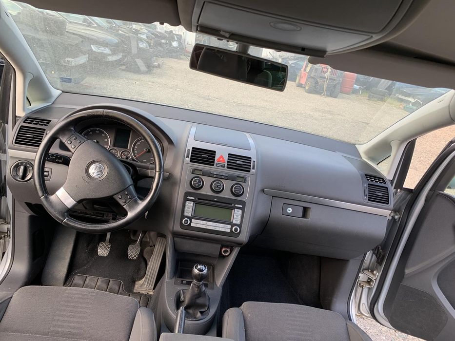 Фолксваген Туран 1.4 tsi  2008 год на част