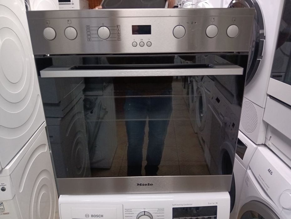 Иноксова печка за вграждане с керамичен плот Miele 24 м.гаранция!