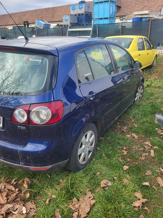 Dezmembrez Golf 5 Plus 1.6 FSI1.9 TDI 2.0 TDI 1.4 benzina